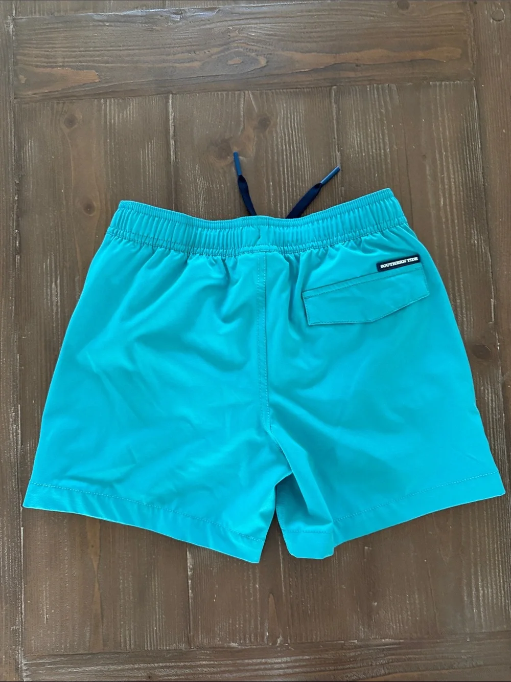 Boys Southern Tide Swim Trunks Medium (8-10)